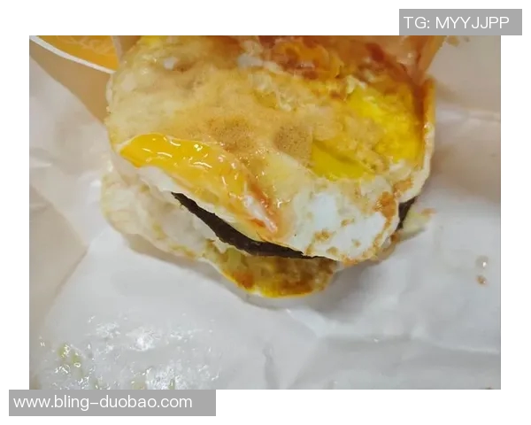 巴塞罗那汉堡店借亚马尔弟弟宣传活动送100个汉堡吸引食客